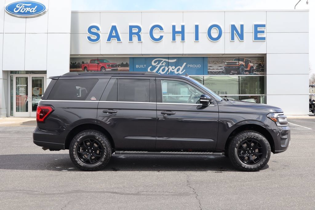 Used 2024 Ford Expedition Timberline AWD/4WD image 2