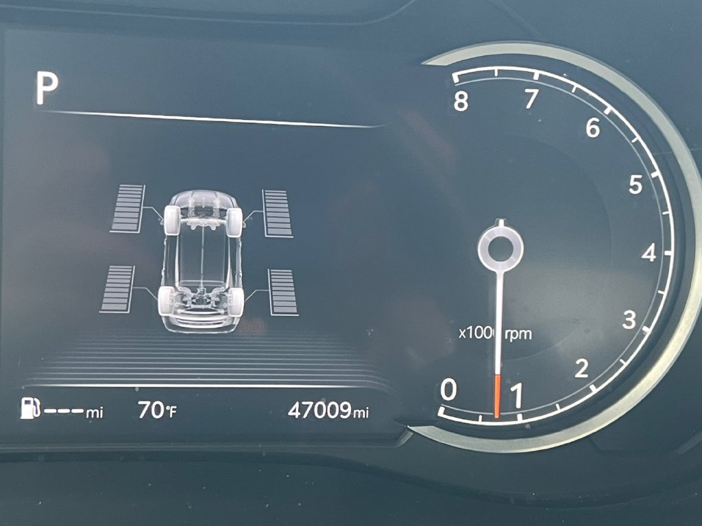 Used 2025 Genesis G70 2.5T AWD/4WD image 34