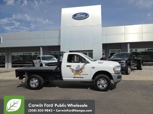 Used 2019 RAM 2500 Tradesman w/ Chrome Appearance Group AWD/4WD image 4