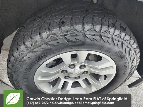 Used 2017 Chevrolet Suburban LT image 35