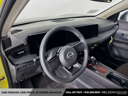 New 2025 Nissan Kicks SR image 9