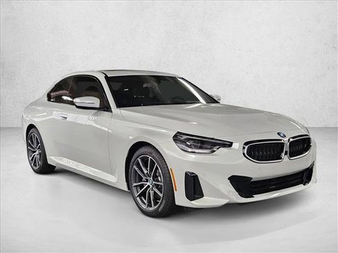 Certified 2025 BMW 230i xDrive Coupe w/ Convenience Package AWD/4WD image 6