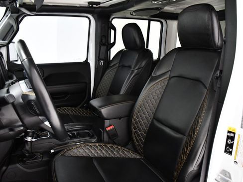 Used 2022 Jeep Wrangler Unlimited Sahara image 18