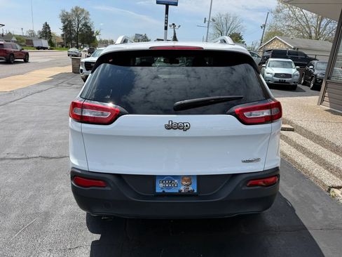 Used 2014 Jeep Cherokee Latitude image 8