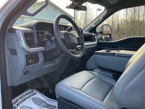 New 2026 Ford F250 XL w/ XL Chrome Package image 15