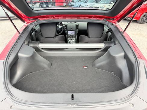 Used 2018 Nissan 370Z Coupe RWD image 15