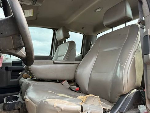 Used 2019 Ford F550 4x4 SuperCab Super Duty image 9