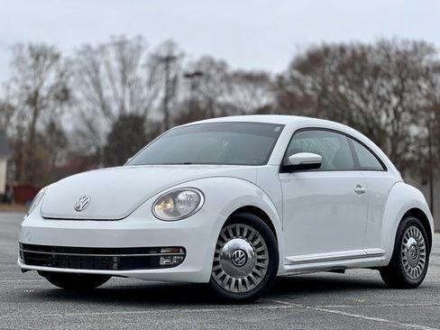 Used 2016 Volkswagen Beetle 1.8T SE image 1