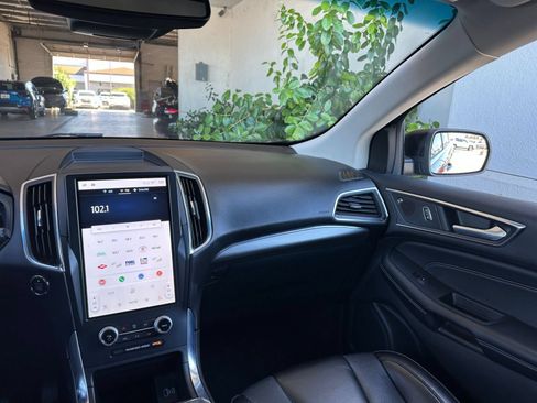 Used 2022 Ford Edge Titanium w/ Equipment Group 301A AWD/4WD image 38