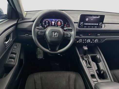 Used 2023 Honda Accord EX image 17