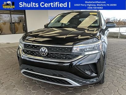 Used 2022 Volkswagen Taos SE w/ Panoramic Sunroof Package