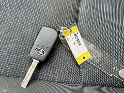 Used 2024 Toyota RAV4 LE image 37