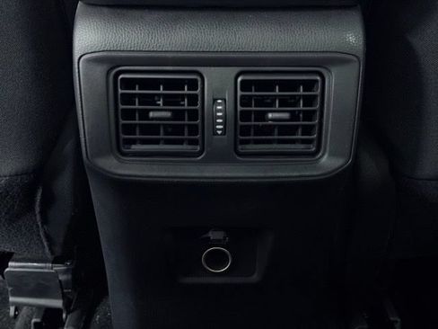 Used 2021 Toyota RAV4 LE w/ Carpet Mat Package (TMS) AWD/4WD image 21