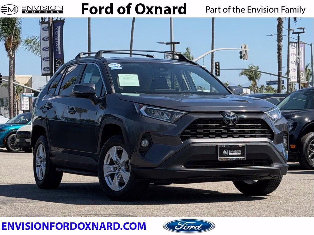 Used 2020 Toyota RAV4 XLE w/ Carpet Mat Package FWD image 1