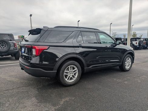 New 2026 Ford Explorer Active AWD/4WD image 4