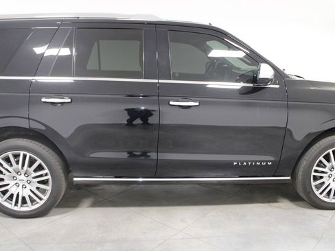 Used 2023 Ford Expedition Platinum image 11