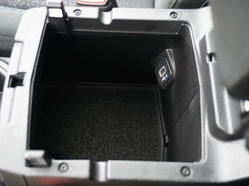 Used 2021 Jeep Wrangler Unlimited Islander image 24