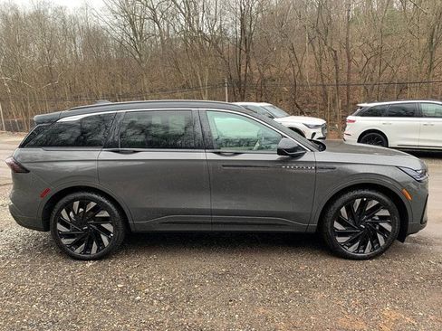 New 2026 Lincoln Nautilus Black Label w/ Jet Appearance Package image 14