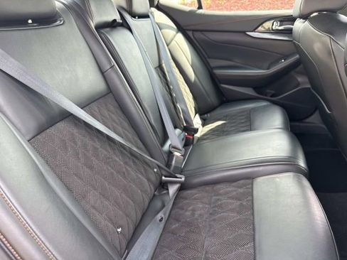 Used 2021 Nissan Maxima SR w/ Sport Mat Group image 12