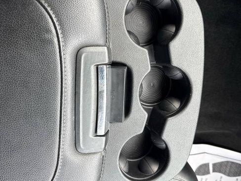 Used 2017 RAM 1500 Laramie RWD image 42
