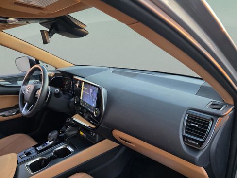 Used 2025 Lexus NX 250 FWD w/ Premium Package image 20