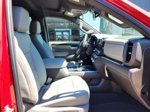 New 2026 GMC Sierra 1500 SLT image 38