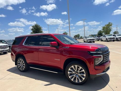 Used 2025 Chevrolet Tahoe High Country AWD/4WD image 7