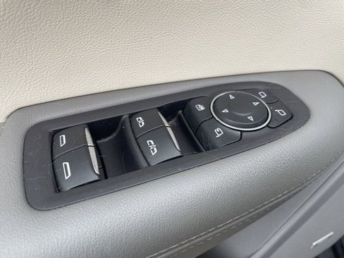 Used 2020 Cadillac XT5 Premium Luxury image 12