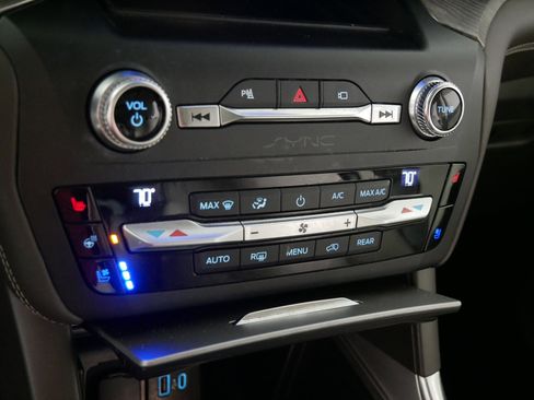 Used 2020 Ford Explorer Platinum image 23