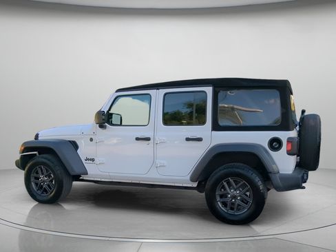 Used 2024 Jeep Wrangler Unlimited Sport AWD/4WD image 18