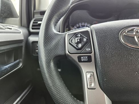 Used 2017 Toyota 4Runner 4WD image 26