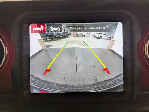 Used 2021 Jeep Wrangler Unlimited Rubicon AWD/4WD image 12