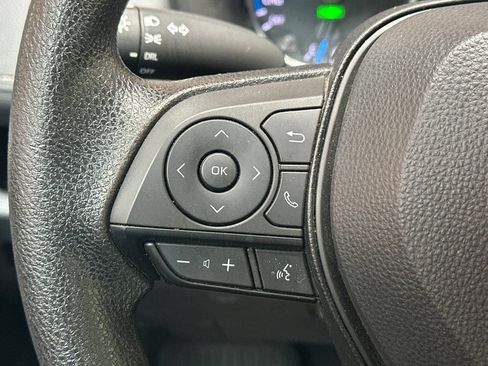Used 2022 Toyota RAV4 LE AWD/4WD image 30