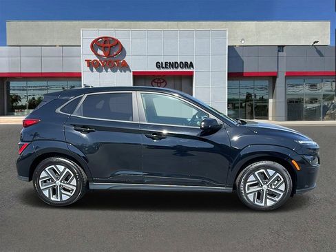 Used 2023 Hyundai Kona SEL w/ Cargo Package FWD image 2