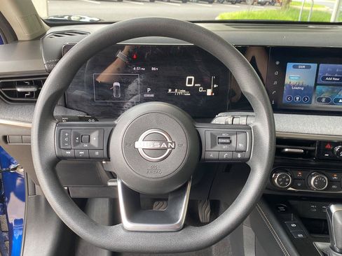 Certified 2025 Nissan Kicks SV AWD/4WD image 32