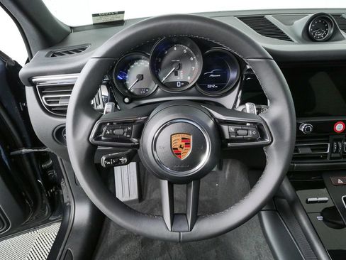 New 2026 Porsche Macan AWD/4WD image 9