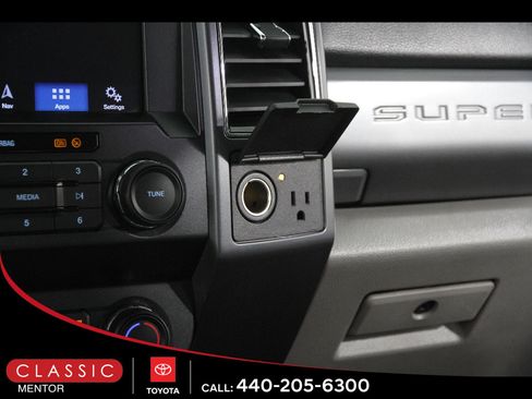 Used 2019 Ford F250 XLT w/ XLT Premium Package AWD/4WD image 17