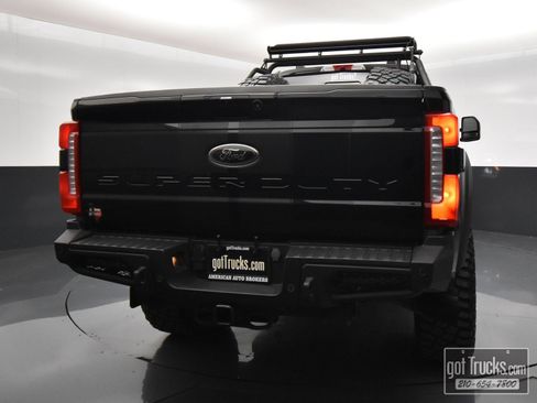 Used 2024 Ford F250 Lariat w/ Lariat Ultimate Package AWD/4WD image 6