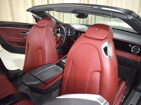 Certified 2022 Bentley Continental GT image 22