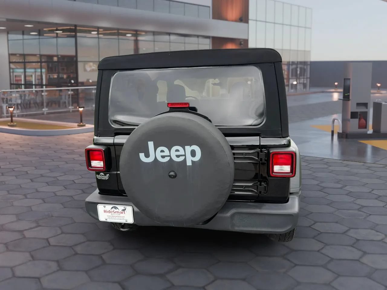 Used 2020 Jeep Wrangler Sport AWD/4WD image 10