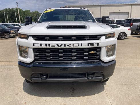 Used 2023 Chevrolet Silverado 2500 Custom w/ Gooseneck/5TH Wheel Package AWD/4WD image 2