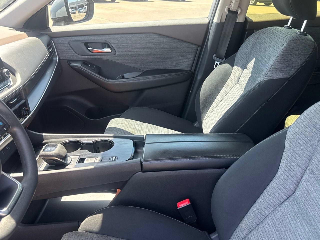 Certified 2023 Nissan Rogue SV FWD image 40