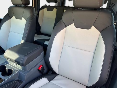New 2025 INEOS Grenadier Fieldmaster Edition AWD/4WD image 17