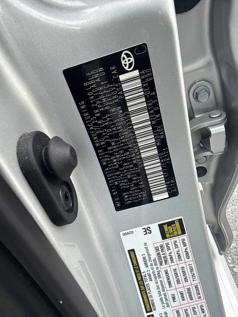 Used 2025 Toyota Corolla LE w/ Convenience Package FWD image 25