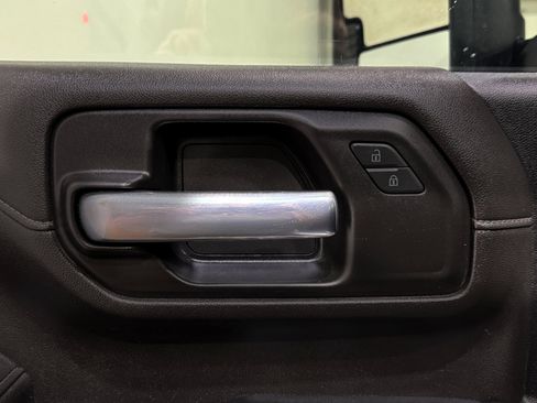 Used 2022 Chevrolet Silverado 2500 LT w/ Convenience Package image 31