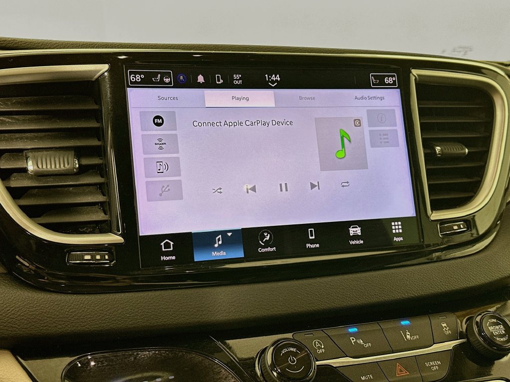 Certified 2024 Chrysler Pacifica Touring-L FWD image 23