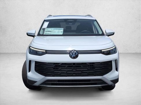 New 2026 Volkswagen Tiguan SE FWD image 6