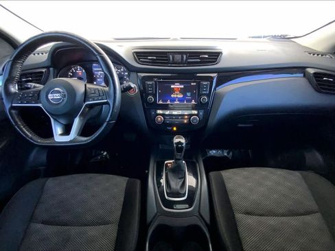 Used 2022 Nissan Rogue Sport SV image 16