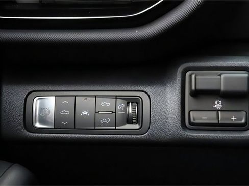 Used 2024 Chevrolet Silverado EV RST image 8