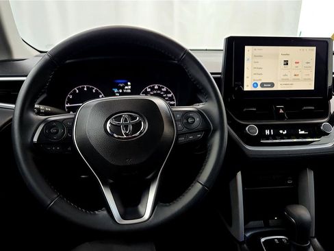 Certified 2024 Toyota Corolla Cross LE image 27